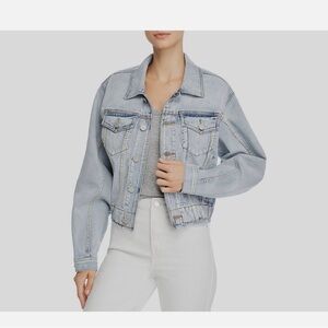 Blank NYC Cropped Trucker Jacket Small Vintage style light Wash Elastic Hem